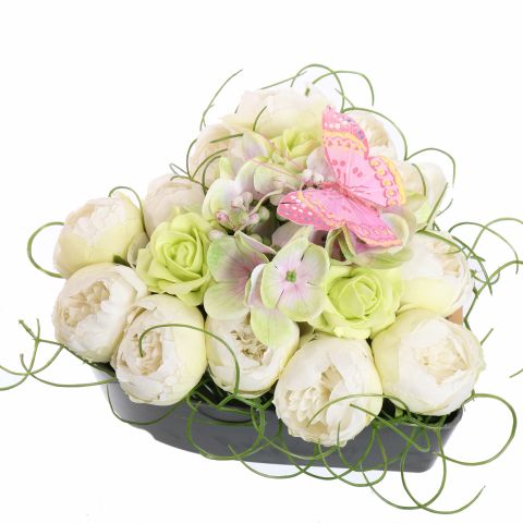 BALL ROSE ARR ON PLASTIC HEART 25X16CM CREAM
